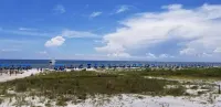 Comfy and Cozy 5 min walk to the Gulf in Historic District - Country Houses