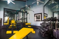 Las Olas Beach Resort - Gym