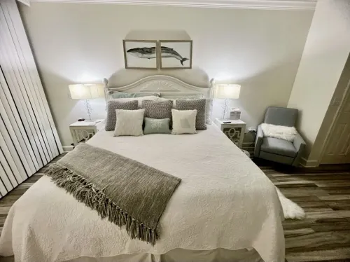 Exceptional Reviews Upgrades Stunning View Indoor Pool Boat Access Fish Cleaning