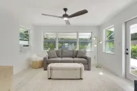 Private Coastal Retreat walking distance to downtown Jensen Beach  Sleeps 6 Hotels in Jensen Beach