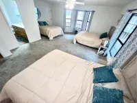 Boulder Lodge Cabin on Lake with Kids Inflatables