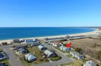 Oceanside Cottage condo next to beach 2bedroom 1bath for 4-6 people
