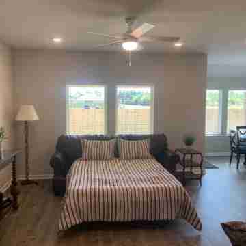 Enjoy Our Spacious Home, Perfect for Families. Relaxing, Comfort & Convenience. Rooms