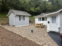 Cannon Cliffside River Retreat-  FREE WIFI