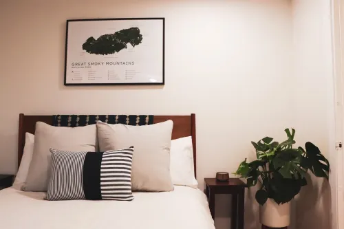 Walkable West Asheville Studio
