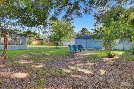 Charleston, near Airport, luxury & cozy house. Отели рядом с достопримечательностью «Middleton Place»