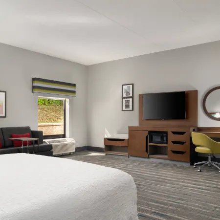 Hampton Inn Roanoke/Hollins-I-81