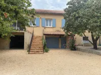 Maison de Charme à Séguret Avec Piscine Privée Hotel in zona Cave Cooperative Seguret Rouaix