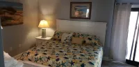 Like Brand New 4 Bed 2.5 Bath Oceanfront Pools, Hot Tubs, Ocean/Sound Views WIFI - Wifi