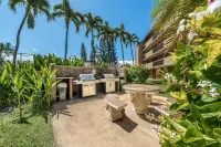 Newly Renovated Condo - Next to the beach!