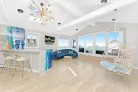 Mermaid of HULL ~  Looking at Nantasket Beach  ~ Events Allowed Hoteles en Hull