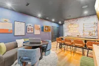 Exclusive, Luxury Retreat in Columbus, Hot Tub, Rooftop Deck, Sleeps 12