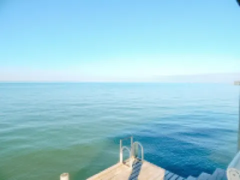 4Br/3BA with Private Beach, Pier/Boat Lift, Dog Friendly, Free Kayaks, Best WiFi