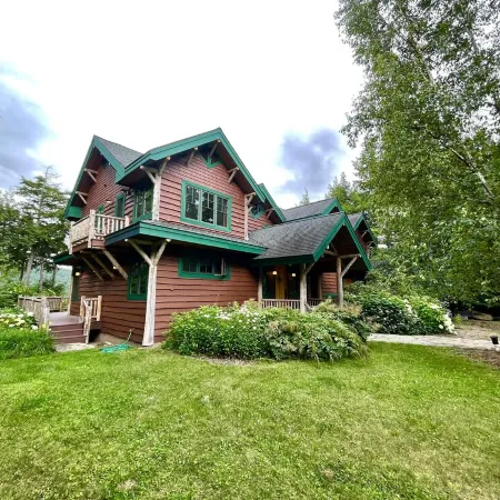 Camp Saranac: Gorgeous & grand lake home w mountain views, water sports, hiking