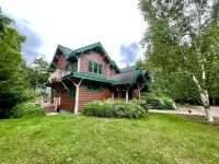 Camp Saranac: Gorgeous & grand lake home w mountain views, water sports, hiking