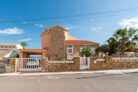 Modern-Mediterranean villa, large pool, sea view, lots of beach, sleeps 10