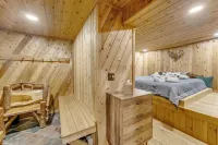 Stunning Ellicottville Hilltop Ski Chalet