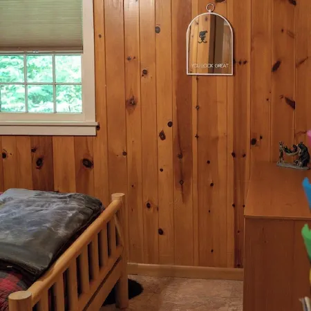 Remote, Cheerful Mountain Cabin in Franklin, NC.