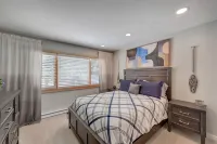 Highlands Condo LOTS OF DETAILED INFO LISTED☺️ Views for days!