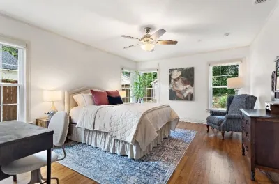 Restful Retreat; Beautiful & Allergy Free! Just 1/2 mile to Tyler's med hub.