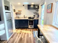 Stylish and Bright-Downtown