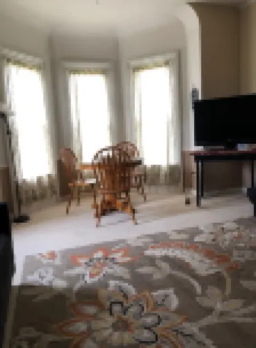 700 Douglas Ave, Close to Main Street, Garage!