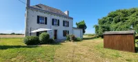 Quiet renovated house near the beach with beautiful garden in Kerdalé