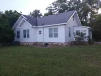 Getaway New Smyrna Beach, Sun, Pool, Shopping.