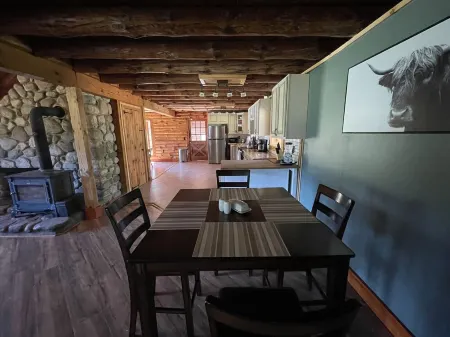 Rustic Log Cabin on private horse farm!