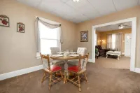 Orchard House Hotels in Weirton