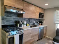 Urban Oasis to Love, Near SF, Free Parking Onsite