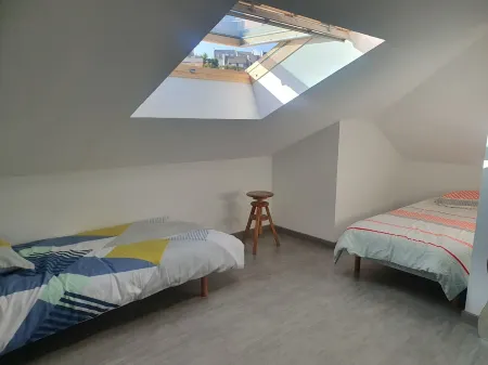 Beachfront apartment with balcony 50 m from the beach Отели в г. Финистер