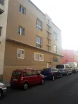 Modern and beautiful fully equipped house, wifi and television with Nexfli.