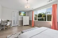 Private Pool Spa Game Room 3King beds 8 min Drive to Coachella