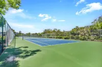 Sun, Sand and Pool : Condo at Savannah, Tybee