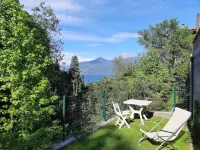Little House on the Bridge - See Reviews of charming stays in history! Hotel in zona Lago di Como