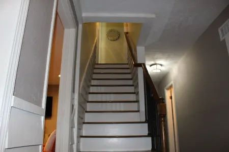 Cozy Relaxing 4-bedroom House in Forest Park