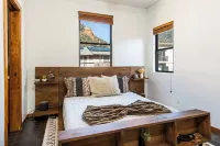 Dreamy Sedona Cabin in Oak Creek Canyon