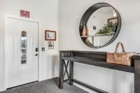 The Executive Suite- Apartment near the river!