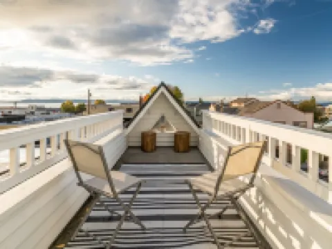 NEW Best LOCATION in Downtown Edmonds Hotels in Edmonds