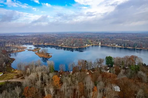 Charming Renovated  Cabin with a Cottage vibe.  Thus "The Cabbage"