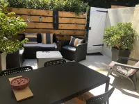 Joli Petit Mazet Avec Terrasse en Pleine Nature