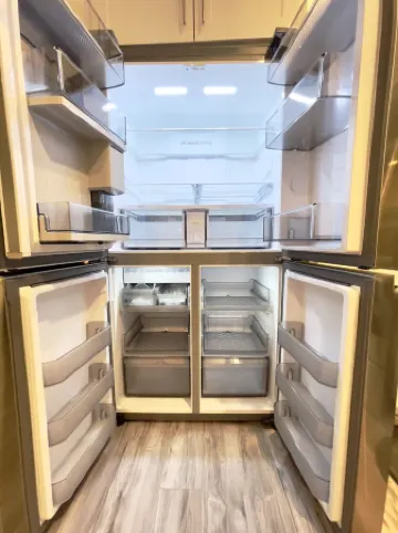 New 3 BR, Gated Parking, Sleep 8, Walk to BLVD