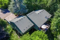 Stylish Mountaintop Treehouse 8 Min from UofO
