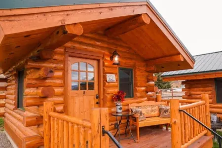 The Bunkhouse at J&J Cabins