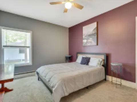 Charming Home Near Downtown and Golf Courses