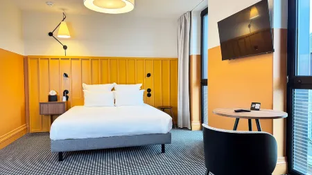 Kyriad Prestige Compiegne Отели рядом с достопримечательностью «Парк Сонжон»