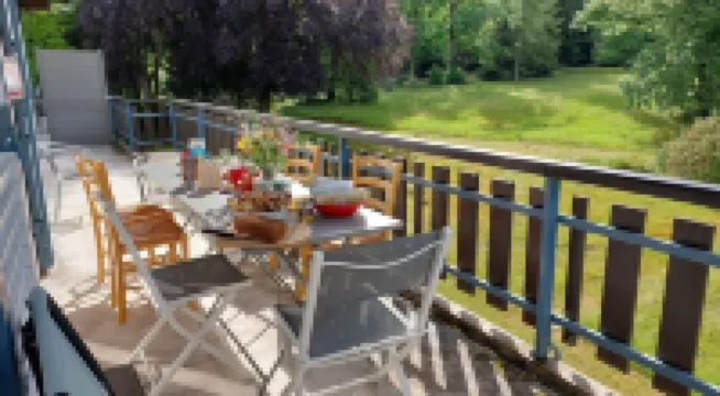 Appart 100 m² Downtown in garden 2 Ha 300 m from the Lake (garden & lake views)