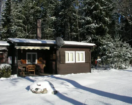 Cottage on the lake with lake view Hotels in Roding