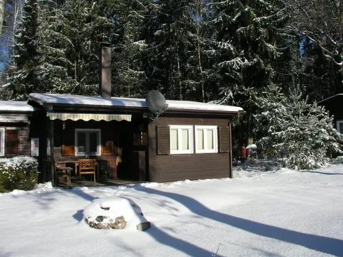 Cottage on the lake with lake view Hotels in Roding